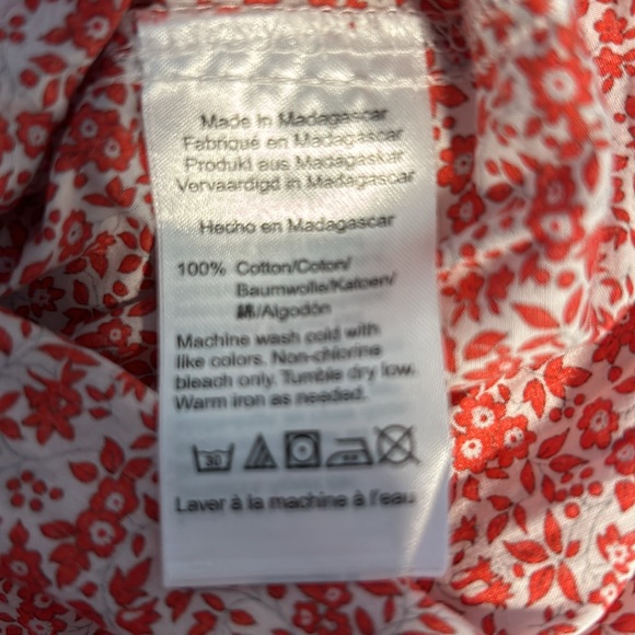 J.Crew l, 4, red flowers and white background. - Picture 5 of 5